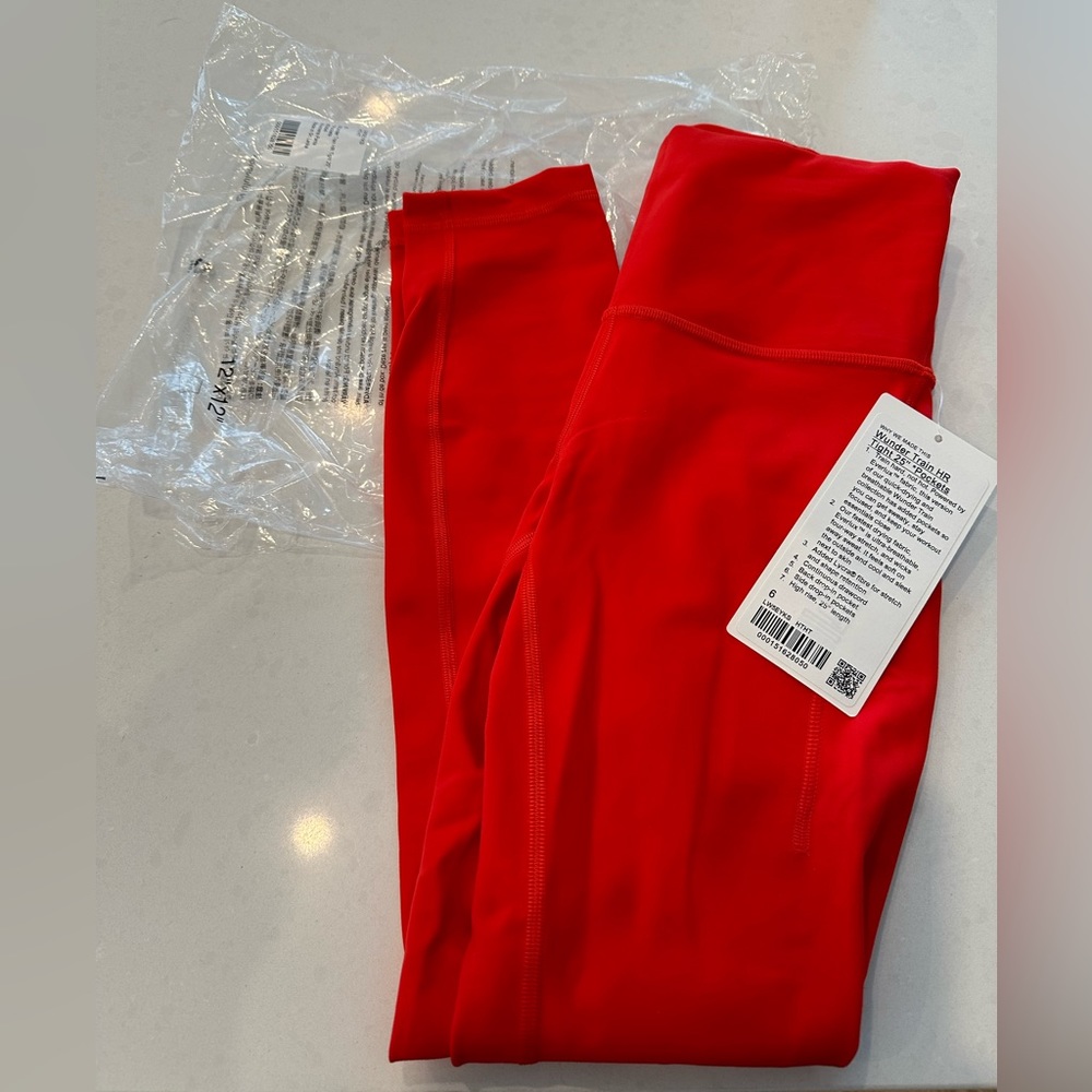 Lululemon Wunder Train HR Tight 25’’ with Pockets